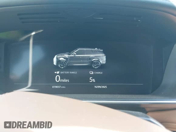 ✅ 2021 Land Rover Range Rover Sport • VIN: SALWV4RY4MA771386 • Lot: 43215222. Wystawiony na IAAI z przebiegiem 19 037 mil. Bezpłatny archiwum sprzedaży aukcyjnych z USA i szczegółowy raport historii pojazdu na DreamBid. Zdjęcie 7.