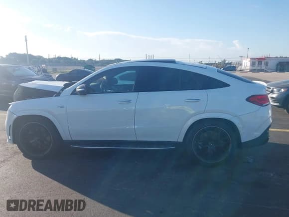 ✅ 2021 Mercedes-Benz GLE 53 AMG • VIN: 4JGFD6BB5MA269090 • Lot: 43489378. Listed on IAAI with 38,153 mi. Free auction sales archive from the USA and detailed vehicle history report at DreamBid. Image 14.