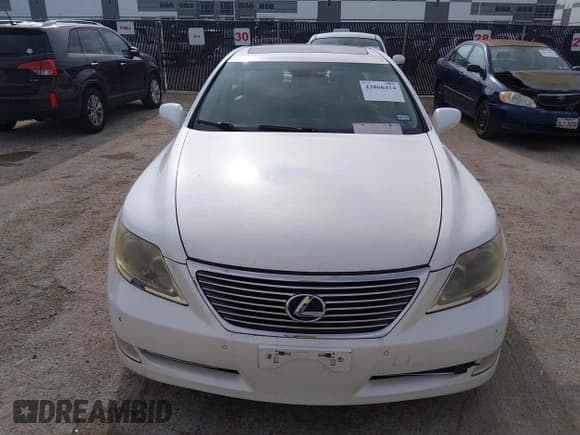 ✅ 2008 Lexus LS 460 • VIN: JTHBL46F485082685 • Lot: 43866414. Listed on IAAI with 192,385 mi. Free auction sales archive from the USA and detailed vehicle history report at DreamBid. Image 12.
