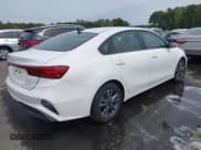 ✅ 2024 Kia Forte LXS • VIN: 3KPF24ADXRE793602 • Lot: 43424728. Wystawiony na IAAI z przebiegiem 55 369 mil. Bezpłatny archiwum sprzedaży aukcyjnych z USA i szczegółowy raport historii pojazdu na DreamBid. Zdjęcie 4.