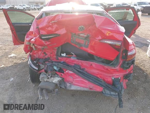 ✅ 2019 Volkswagen Jetta SEL • VIN: 3VWEB7BU1KM228014 • Лот: 43265861. Опубликован ранее на IAAI с пробегом 72 142 миль. Бесплатный доступ к архиву аукционных продаж из США и подробный отчёт об истории автомобиля на DreamBid. Изображение 6.