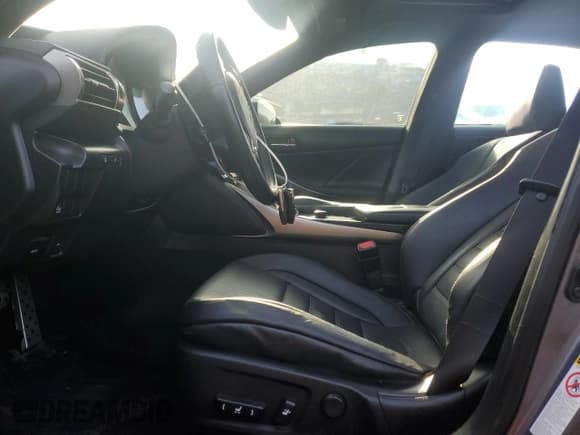 ✅ 2014 Lexus IS 250 • VIN: JTHCF1D28E5013472 • Lot: 58500645. Wystawiony na Copart z przebiegiem 81 039 mil. Bezpłatny archiwum sprzedaży aukcyjnych z USA i szczegółowy raport historii pojazdu na DreamBid. Zdjęcie 7.