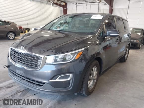 ✅ 2020 Kia Sedona EX • VIN: KNDMB5C15L6593188 • Lot: 42643755. Wystawiony na IAAI z przebiegiem 144 167 mil. Bezpłatny archiwum sprzedaży aukcyjnych z USA i szczegółowy raport historii pojazdu na DreamBid. Zdjęcie 2.