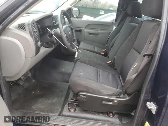 ✅ 2011 Chevrolet Silverado 1500 Work Truck • VIN: 1GCNCPEX3BZ136665 • Lot: 53436985. Listed on Copart with 84,062 mi. Free auction sales archive from the USA and detailed vehicle history report at DreamBid. Image 7.