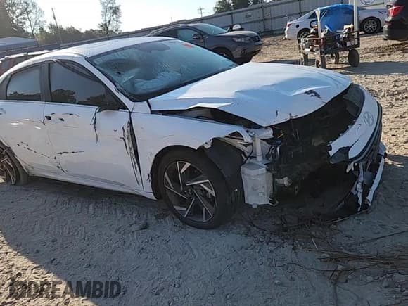 ✅ 2025 Hyundai Elantra Limited • VIN: KMHLP4DG1SU894962 • Лот: 86849625. Опубликован ранее на Copart с пробегом 16 453 миль. Бесплатный доступ к архиву аукционных продаж из США и подробный отчёт об истории автомобиля на DreamBid. Изображение 13.