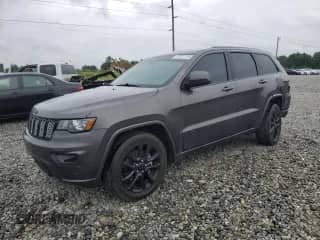 2021 Jeep Grand Cherokee Laredo E с VIN 1C4RJEAG8MC860908, выставлен на аукционе Copart как лот 70721125 с пробегом 124 227 миль миль и Списание • Salvage title. История ставок и продаж доступна на DreamBid. Изображение 1.