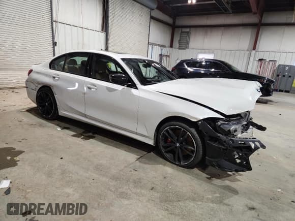 ✅ 2023 BMW 3 Series 330i xDrive • VIN: 3MW89FF05P8D68108 • Lot: 92693845. Wystawiony na Copart z przebiegiem 41 934 mil. Bezpłatny archiwum sprzedaży aukcyjnych z USA i szczegółowy raport historii pojazdu na DreamBid. Zdjęcie 4.