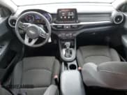 ✅ 2021 Kia Forte FE • VIN: 3KPF24AD4ME269497 • Lot: 65911775. Wystawiony na Copart z przebiegiem 93 086 mil. Bezpłatny archiwum sprzedaży aukcyjnych z USA i szczegółowy raport historii pojazdu na DreamBid. Zdjęcie 8.