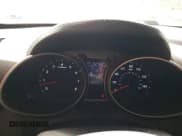 ✅ 2013 Hyundai Veloster w/Black Int • VIN: KMHTC6AD8DU179536 • Lot: 54532414. Wystawiony na Copart z przebiegiem 92 496 mil. Bezpłatny archiwum sprzedaży aukcyjnych z USA i szczegółowy raport historii pojazdu na DreamBid. Zdjęcie 9.