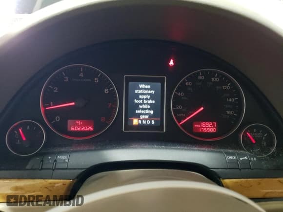 ✅ 2005 Audi A4 3.2L • VIN: WAUDG78E45A536888 • Lot: 58837565. Wystawiony na Copart z przebiegiem 175 980 mil. Bezpłatny archiwum sprzedaży aukcyjnych z USA i szczegółowy raport historii pojazdu na DreamBid. Zdjęcie 9.