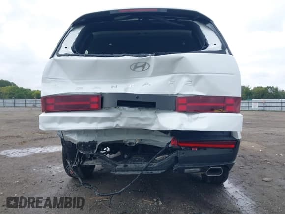 ✅ 2025 Hyundai Santa Fe SE • VIN: 5NMP14GL5SH070275 • Lot: 43286384. Wystawiony na IAAI z przebiegiem 10 123 mil. Bezpłatny archiwum sprzedaży aukcyjnych z USA i szczegółowy raport historii pojazdu na DreamBid. Zdjęcie 6.