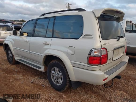 ✅ 2000 Lexus LX 470 • VIN: JT6HT00W9Y0103225 • Lot: 41148826. Wystawiony na IAAI z przebiegiem 270 351 mil. Bezpłatny archiwum sprzedaży aukcyjnych z USA i szczegółowy raport historii pojazdu na DreamBid. Zdjęcie 3.