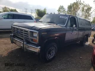 ✅ 1985 Ford F-150 • VIN: 1FTDF15YXFPB03088 • Lot: 66763884. Wystawiony na Copart z przebiegiem 98 443 mil. Bezpłatny archiwum sprzedaży aukcyjnych z USA i szczegółowy raport historii pojazdu na DreamBid. Zdjęcie 1.