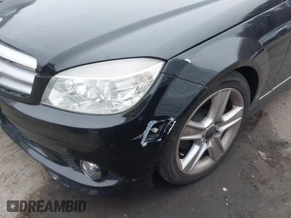 ✅ 2010 Mercedes-Benz C 300 Sport • VIN: WDDGF8BB0AF414121 • Lot: 43698734. Listed on IAAI with 174,508 mi. Free auction sales archive from the USA and detailed vehicle history report at DreamBid. Image 6.