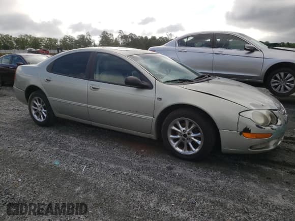 ✅ 2000 Chrysler 300M M • VIN: 2C3HE66G7YH121387 • Lot: 56359185. Listed on Copart with 247,836 mi. Free auction sales archive from the USA and detailed vehicle history report at DreamBid. Image 4.