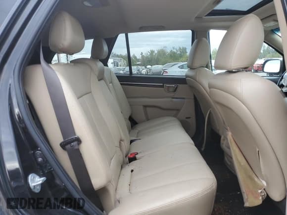 ✅ 2012 Hyundai Santa Fe Limited • VIN: 5XYZK4AG6CG132571 • Лот: 73226014. Опубликован ранее на Copart с пробегом 142 496 миль. Бесплатный доступ к архиву аукционных продаж из США и подробный отчёт об истории автомобиля на DreamBid. Изображение 10.