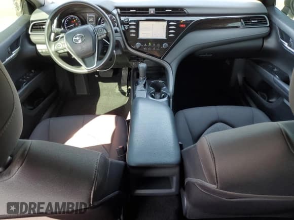 ✅ 2019 Toyota Camry LE • VIN: 4T1B11HK8KU247257 • Лот: 89907735. Опубликован ранее на Copart с пробегом 62 091 миль. Бесплатный доступ к архиву аукционных продаж из США и подробный отчёт об истории автомобиля на DreamBid. Изображение 8.
