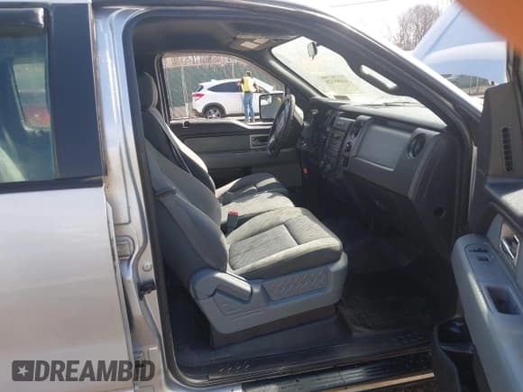 ✅ 2011 Ford F-150 XL • VIN: 1FTFW1EFXBFC47523 • Lot: 41685328. Listed on IAAI with 167,407 mi. Free auction sales archive from the USA and detailed vehicle history report at DreamBid. Image 5.