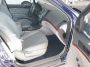 ✅ 2011 Hyundai Veracruz Limited • VIN: KM8NU4CC1BU140556 • Lot: 43730789. Wystawiony na IAAI z przebiegiem 141 676 mil. Bezpłatny archiwum sprzedaży aukcyjnych z USA i szczegółowy raport historii pojazdu na DreamBid. Zdjęcie 5.