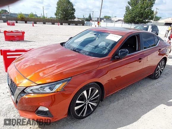 ✅ 2019 Nissan Altima SR • VIN: 1N4BL4CW7KC197621 • Lot: 43150387. Wystawiony na IAAI z przebiegiem 50 781 mil. Bezpłatny archiwum sprzedaży aukcyjnych z USA i szczegółowy raport historii pojazdu na DreamBid. Zdjęcie 2.