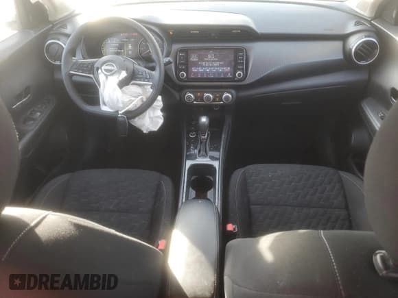 ✅ 2023 Nissan Kicks SV • VIN: 3N1CP5CV6PL477528 • Lot: 65796875. Listed on Copart with 82,553 mi. Free auction sales archive from the USA and detailed vehicle history report at DreamBid. Image 8.