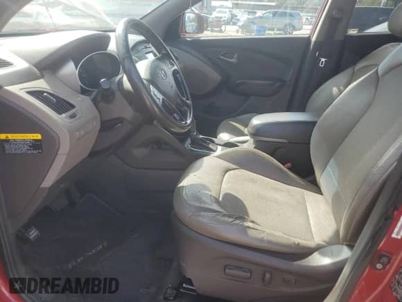 2014 Hyundai Tucson Limited with VIN KM8JU3AG1EU800338, listed as a Copart auction lot 90110565 with 198,909 mi miles and Clean title. Bid and sale history available at DreamBid. Image 7.