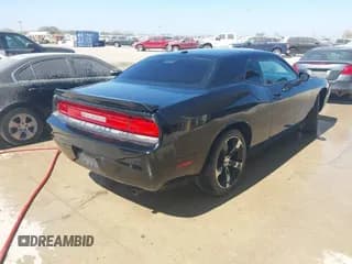 ✅ 2009 Dodge Challenger SE • VIN: 2B3LJ44VX9H535533 • Lot: 41678653. Wystawiony na IAAI z przebiegiem 176 908 mil. Bezpłatny archiwum sprzedaży aukcyjnych z USA i szczegółowy raport historii pojazdu na DreamBid. Zdjęcie 4.