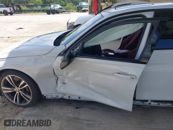 ✅ 2015 BMW 3 Series 335i • VIN: WBA3A9C57FK472521 • Lot: 42672174. Listed on IAAI with Not provided. Free auction sales archive from the USA and detailed vehicle history report at DreamBid. Image 6.