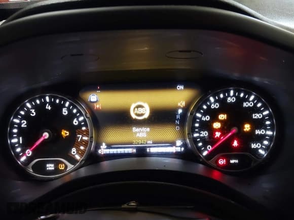 ✅ 2022 Jeep Renegade Limited • VIN: ZACNJDD19NPN49689 • Лот: 41406379. Опубликован ранее на IAAI с пробегом 32 942 миль. Бесплатный доступ к архиву аукционных продаж из США и подробный отчёт об истории автомобиля на DreamBid. Изображение 7.