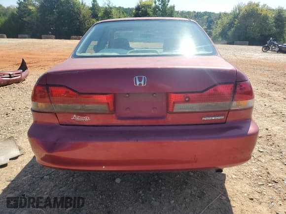 ✅ 2002 Honda Accord SE • VIN: 1HGCG56762A041676 • Lot: 71987685. Listed on Copart with 259,209 mi. Free auction sales archive from the USA and detailed vehicle history report at DreamBid. Image 6.