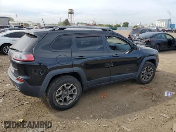 ✅ 2020 Jeep Cherokee Trailhawk Elite • VIN: 1C4PJMBX2LD563917 • Lot: 84918775. Listed on Copart with 32,340 mi. Free auction sales archive from the USA and detailed vehicle history report at DreamBid. Image 3.