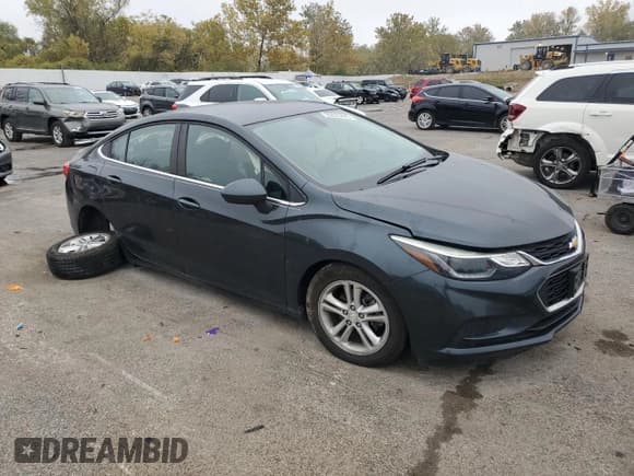 ✅ 2018 Chevrolet Cruze LT • VIN: 1G1BE5SM7J7145805 • Lot: 90533425. Listed on Copart with Not provided. Free auction sales archive from the USA and detailed vehicle history report at DreamBid. Image 4.
