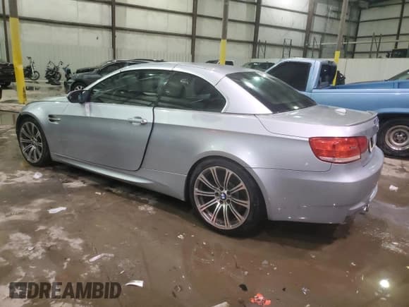 ✅ 2009 BMW M3 • VIN: WBSWL93539P331908 • Lot: 88529025. Listed on Copart with 113,510 mi. Free auction sales archive from the USA and detailed vehicle history report at DreamBid. Image 2.