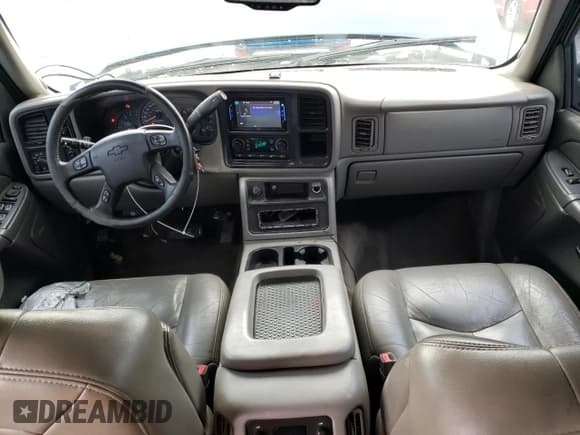 ✅ 2006 Chevrolet Silverado 2500HD LT3 • VIN: 1GCHK23D76F213492 • Lot: 82112605. Wystawiony na Copart z przebiegiem 347 841 mil. Bezpłatny archiwum sprzedaży aukcyjnych z USA i szczegółowy raport historii pojazdu na DreamBid. Zdjęcie 8.