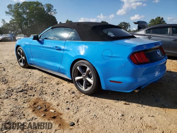 ✅ 2017 Ford Mustang V6 • VIN: 1FATP8EM9H5252630 • Lot: 81588075. Listed on Copart with 23,462 mi. Free auction sales archive from the USA and detailed vehicle history report at DreamBid. Image 2.
