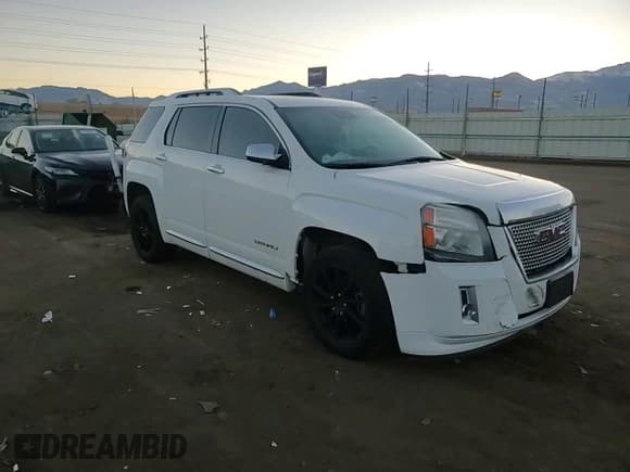 ✅ 2015 GMC Terrain Denali • VIN: 2GKFLZEKXF6351728 • Lot: 81079464. Wystawiony na Copart z przebiegiem 105 397 mil. Bezpłatny archiwum sprzedaży aukcyjnych z USA i szczegółowy raport historii pojazdu na DreamBid. Zdjęcie 12.