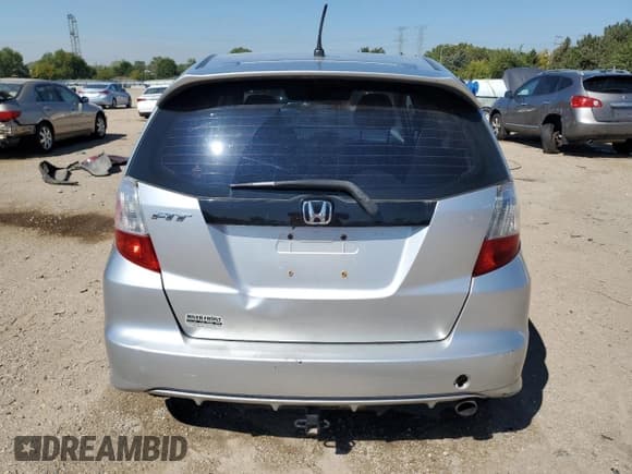 ✅ 2011 Honda Fit Sport • VIN: JHMGE8H56BC014077 • Lot: 80829645. Listed on Copart with 266,496 mi. Free auction sales archive from the USA and detailed vehicle history report at DreamBid. Image 6.