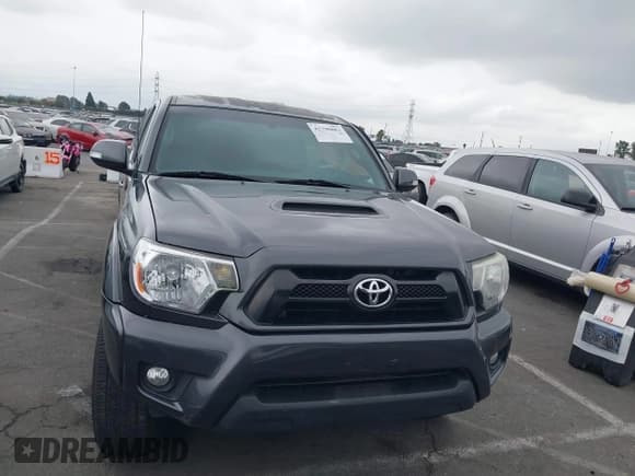 ✅ 2015 Toyota Tacoma PreRunner • VIN: 3TMKU4HN8FM043849 • Lot: 42790883. Wystawiony na IAAI z przebiegiem 123 228 mil. Bezpłatny archiwum sprzedaży aukcyjnych z USA i szczegółowy raport historii pojazdu na DreamBid. Zdjęcie 12.