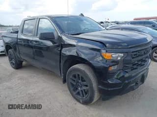 ✅ 2023 Chevrolet Silverado 1500 Custom • VIN: 1GCPABEK1PZ270927 • Lot: 43360715. Wystawiony na IAAI z przebiegiem 46 497 mil. Bezpłatny archiwum sprzedaży aukcyjnych z USA i szczegółowy raport historii pojazdu na DreamBid. Zdjęcie 1.