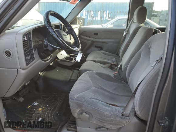 ✅ 2000 GMC Sierra 1500 SLE • VIN: 2GTEK19T5Y1241815 • Lot: 85424605. Wystawiony na Copart z przebiegiem 264 423 mil. Bezpłatny archiwum sprzedaży aukcyjnych z USA i szczegółowy raport historii pojazdu na DreamBid. Zdjęcie 7.