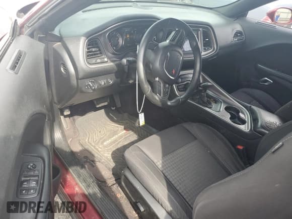 ✅ 2019 Dodge Challenger SXT • VIN: 2C3CDZAG3KH521797 • Лот: 62637465. Опубликован ранее на Copart с пробегом 65 359 миль. Бесплатный доступ к архиву аукционных продаж из США и подробный отчёт об истории автомобиля на DreamBid. Изображение 8.