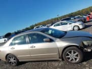 ✅ 2003 Honda Accord EX • VIN: 1HGCM66523A050924 • Lot: 43607316. Wystawiony na IAAI z przebiegiem 238 457 mil. Bezpłatny archiwum sprzedaży aukcyjnych z USA i szczegółowy raport historii pojazdu na DreamBid. Zdjęcie 13.