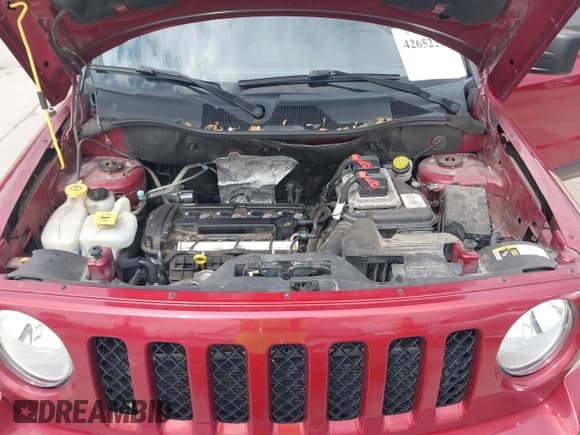 ✅ 2016 Jeep Patriot Latitude • VIN: 1C4NJRFB3GD809673 • Lot: 42652293. Listed on IAAI with 94,607 mi. Free auction sales archive from the USA and detailed vehicle history report at DreamBid. Image 10.