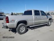 ✅ 2006 Chevrolet Silverado 2500HD LT2 • VIN: 1GCHK23D46F200540 • Lot: 47072885. Wystawiony na Copart z przebiegiem 160 542 mil. Bezpłatny archiwum sprzedaży aukcyjnych z USA i szczegółowy raport historii pojazdu na DreamBid. Zdjęcie 3.