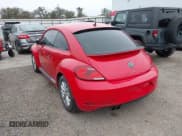 ✅ 2018 Volkswagen Beetle S • VIN: 3VWFD7AT1JM710312 • Лот: 43802565. Опубликован ранее на IAAI с пробегом 154 581 миль. Бесплатный доступ к архиву аукционных продаж из США и подробный отчёт об истории автомобиля на DreamBid. Изображение 3.