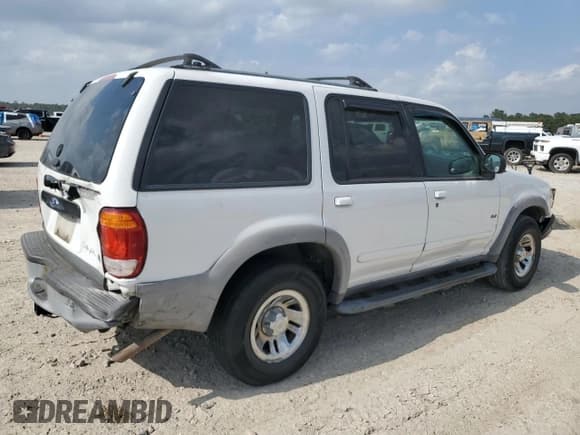 ✅ 1999 Ford Explorer XL • VIN: 1FMZU32X4XZB71732 • Лот: 55330255. Опубликован ранее на Copart с пробегом 201 879 миль. Бесплатный доступ к архиву аукционных продаж из США и подробный отчёт об истории автомобиля на DreamBid. Изображение 3.