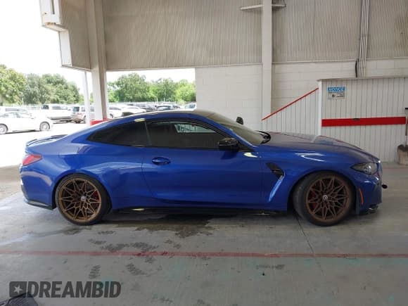 ✅ 2023 BMW M4 Competition • VIN: WBS33AZ04PCL88204 • Lot: 43186396. Listed on IAAI with 33,258 mi. Free auction sales archive from the USA and detailed vehicle history report at DreamBid. Image 13.