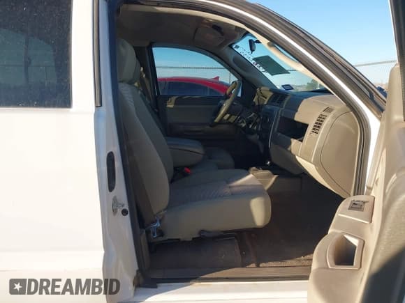 ✅ 2008 Dodge Dakota SLT • VIN: 1D7HE42K58S504608 • Лот: 43606035. Опубликован ранее на IAAI с пробегом 199 213 миль. Бесплатный доступ к архиву аукционных продаж из США и подробный отчёт об истории автомобиля на DreamBid. Изображение 5.