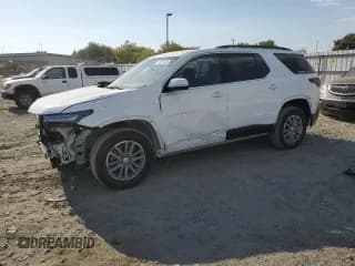 ✅ 2022 Chevrolet Traverse LT Cloth • VIN: 1GNEVGKW0NJ193132 • Lot: 71221325. Wystawiony na Copart z przebiegiem 71 184 mil. Bezpłatny archiwum sprzedaży aukcyjnych z USA i szczegółowy raport historii pojazdu na DreamBid. Zdjęcie 1.