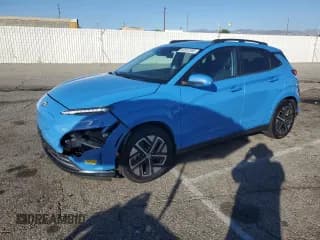 ✅ 2022 Hyundai Kona Limited • VIN: KM8K53AG1NU157703 • Лот: 92322395. Опубликован ранее на Copart с пробегом 35 193 миль. Бесплатный доступ к архиву аукционных продаж из США и подробный отчёт об истории автомобиля на DreamBid. Изображение 1.